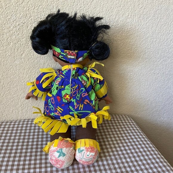 Gi Go Toy Vintage Native American Girl Doll Sleeping Eyes Black Hair Hawaiian - Picture 4 of 8